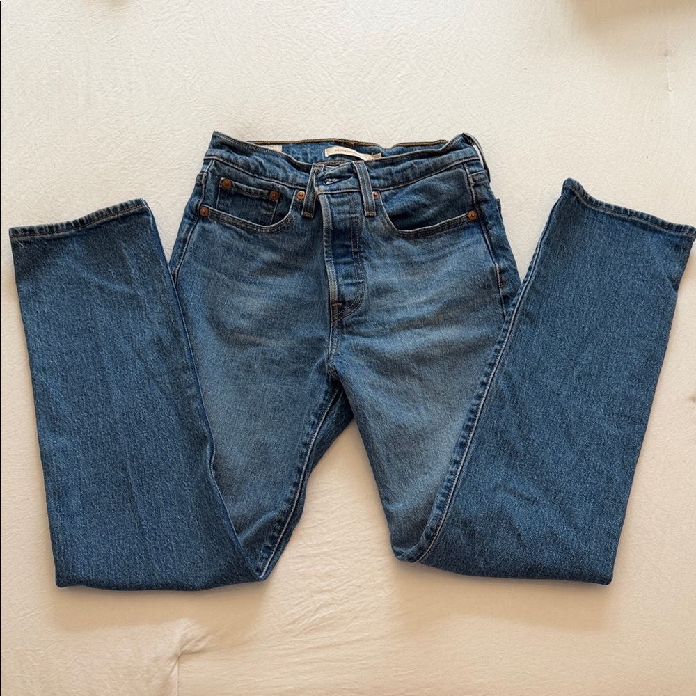 Women's Wedgie Straight Leg Ankle Jeans in Medium Blue